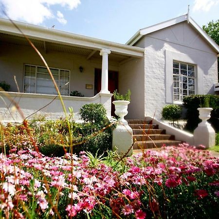 Melville Manor Guest House โจฮันเนสเบิร์ก ภายนอก รูปภาพ