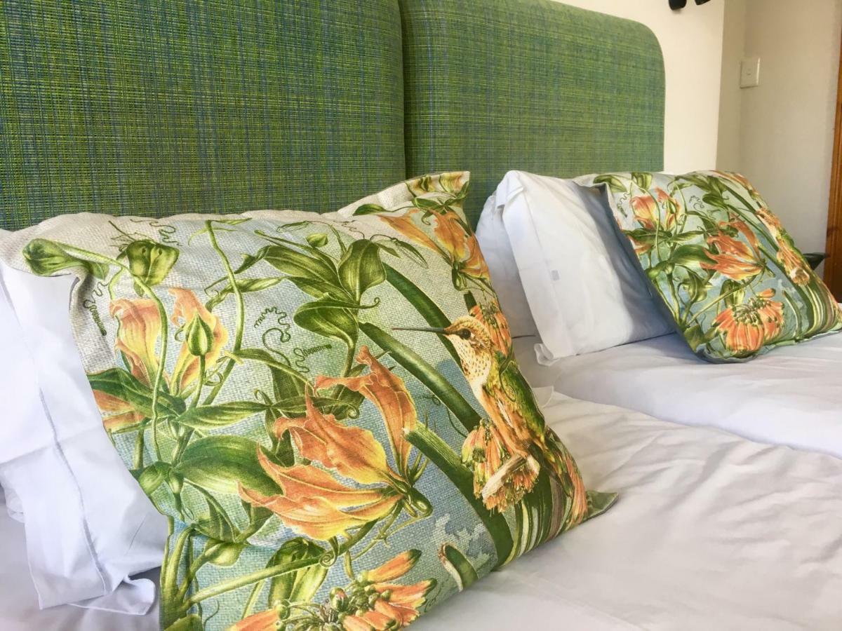 Melville Manor Guest House โจฮันเนสเบิร์ก ภายนอก รูปภาพ