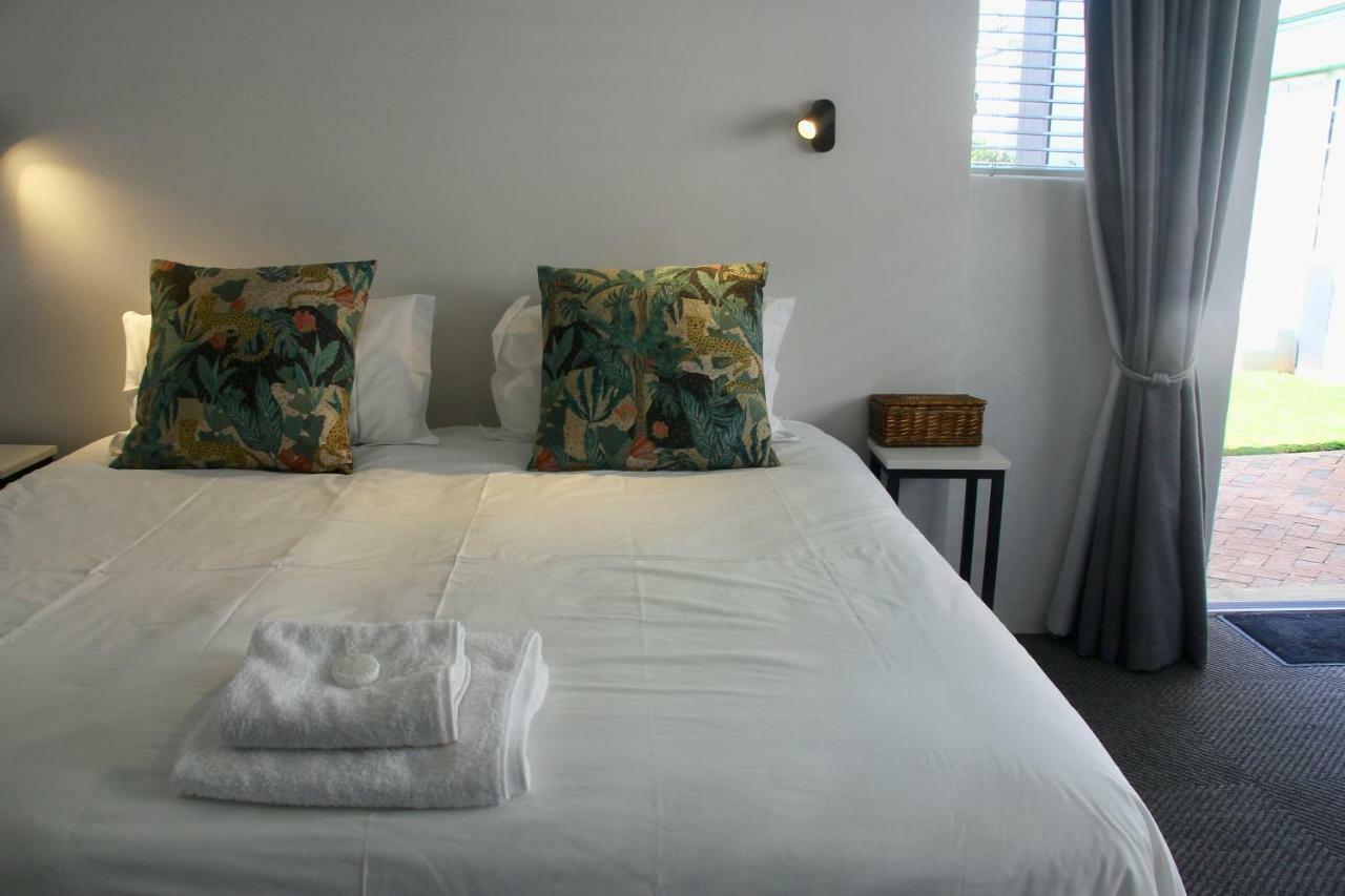 Melville Manor Guest House โจฮันเนสเบิร์ก ภายนอก รูปภาพ