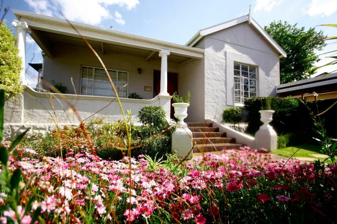 Melville Manor Guest House โจฮันเนสเบิร์ก ภายนอก รูปภาพ
