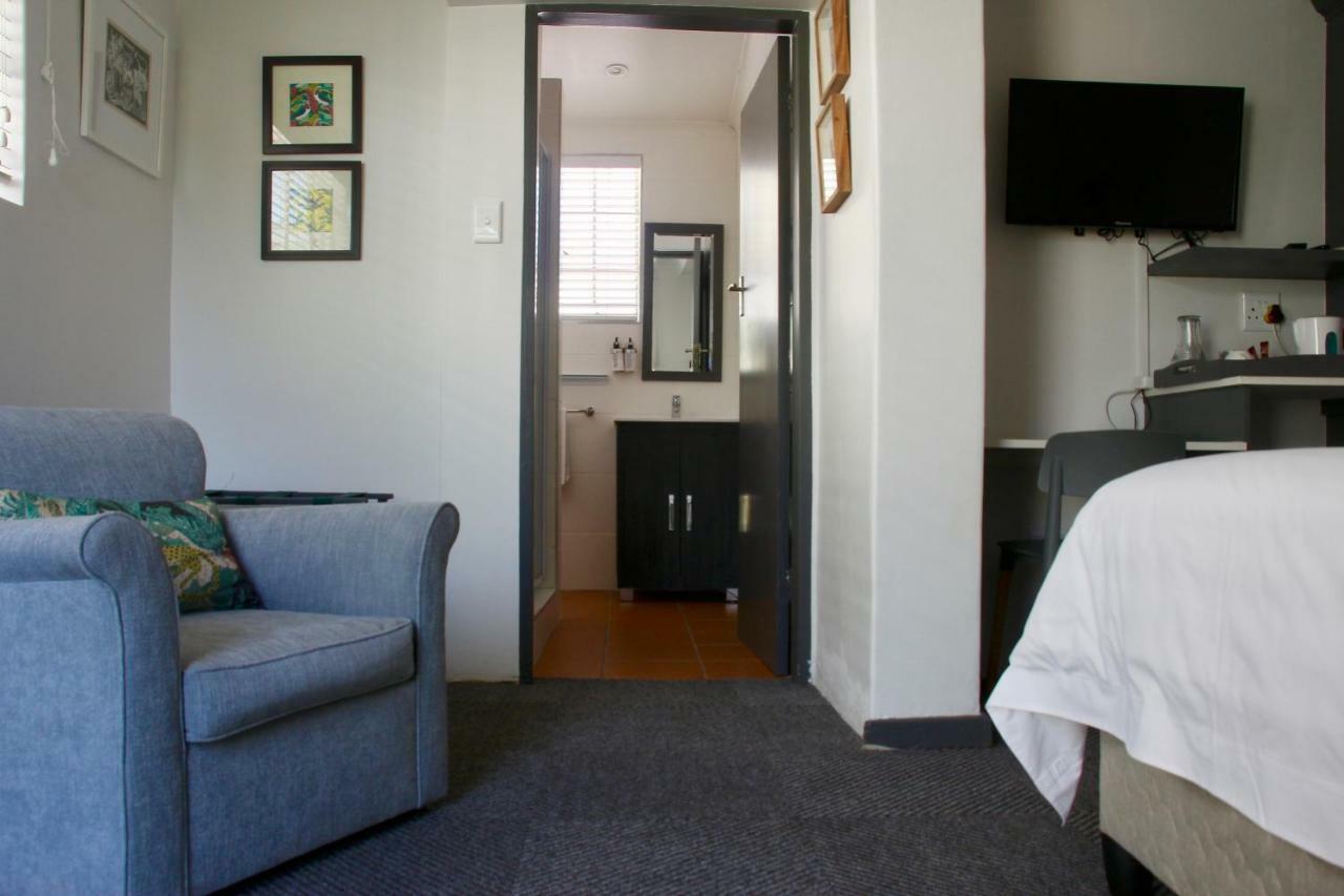 Melville Manor Guest House โจฮันเนสเบิร์ก ภายนอก รูปภาพ