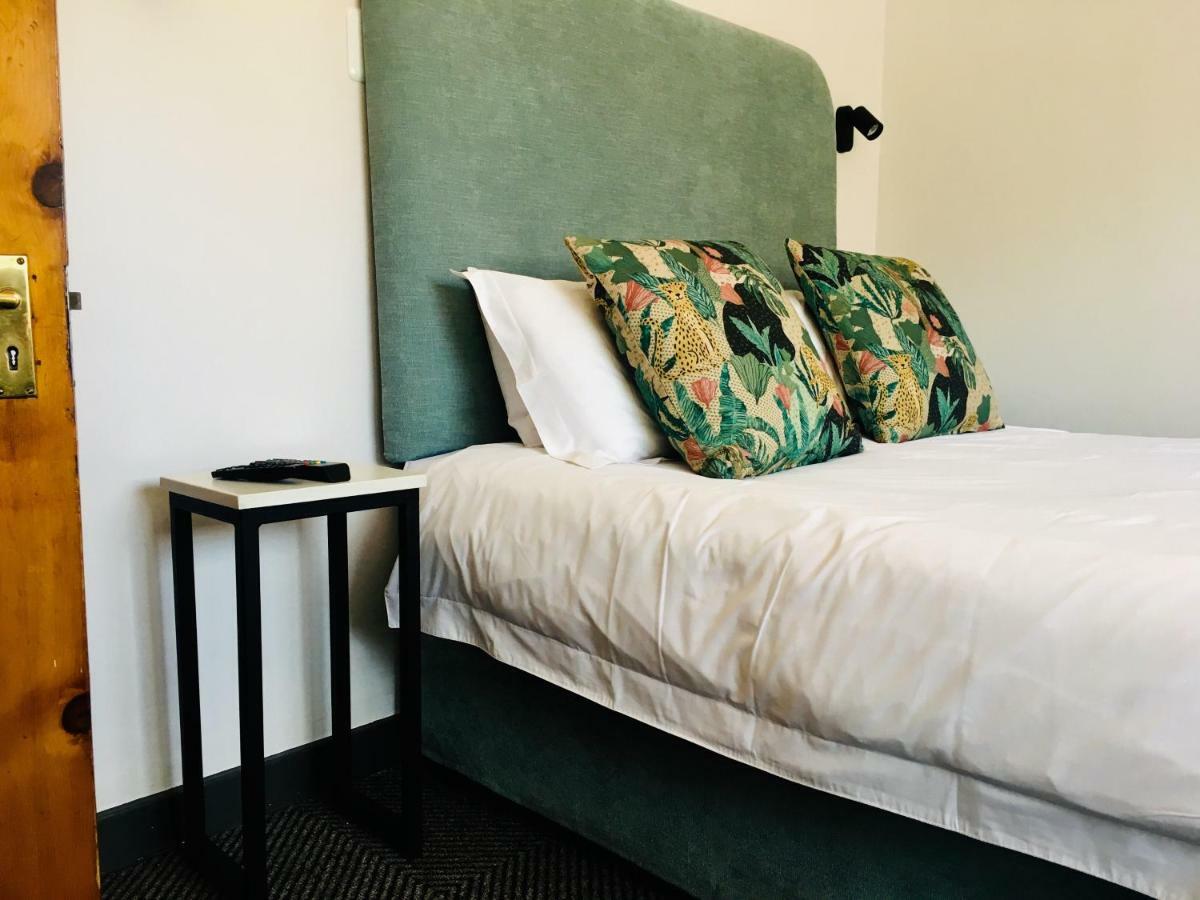 Melville Manor Guest House โจฮันเนสเบิร์ก ภายนอก รูปภาพ
